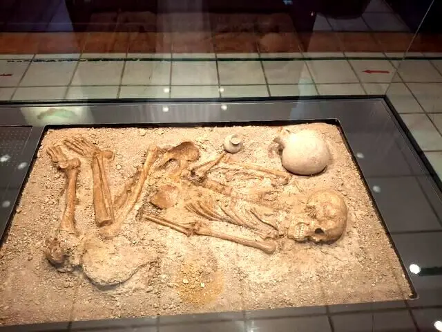 اسکلت ۳۲۰۰ ساله یک زن از دوران آهن در مازندران کشف شد