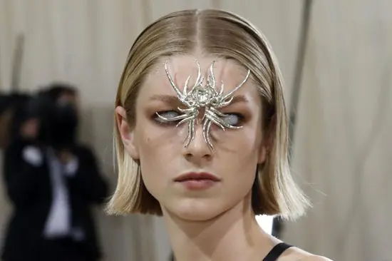 عکس های لباس و استایل های عجیب و خاص در مراسم مت گالا