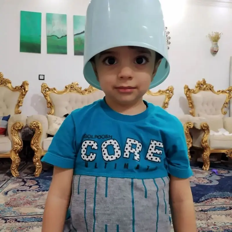 عکس‌های سالار معمولی پسرخوانده نقی و هما