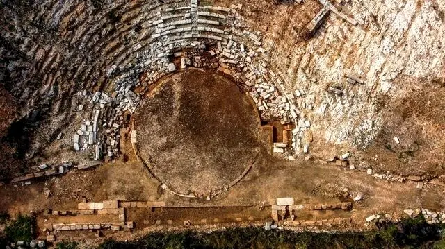 کشف تماشاخانه یونان باستان