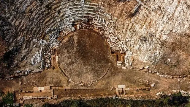 کشف تماشاخانه یونان باستان