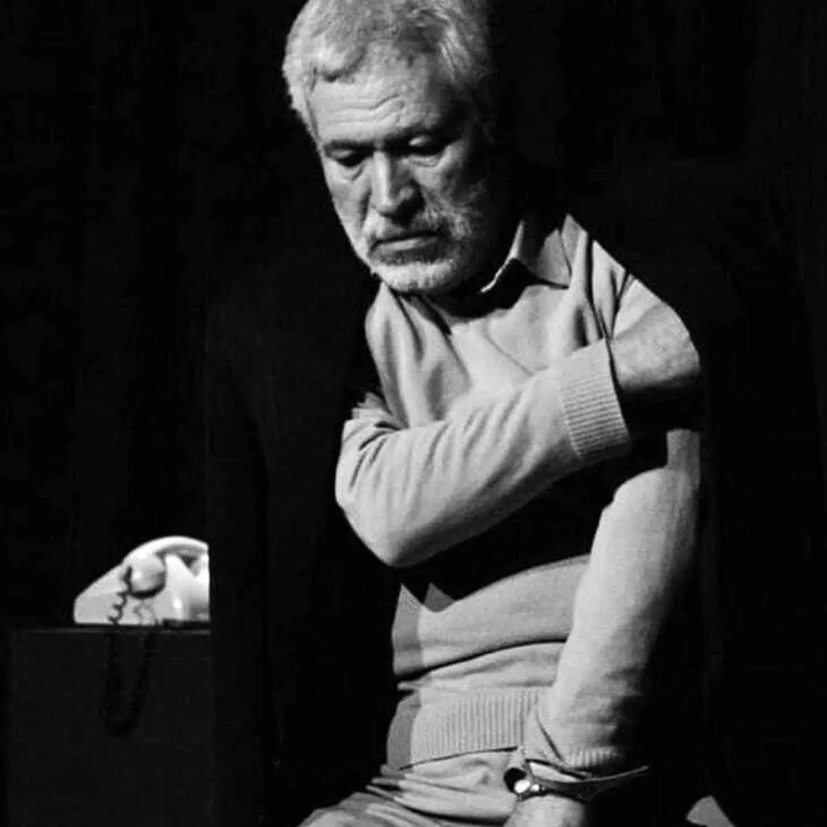 اقدام غافلگیرانه یک بازیگر بر صحنه تئاتر