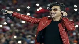 حمله یک ناشناس به «‎محسن ابراهیم زاده» و کنسرت با دست شکسته!
