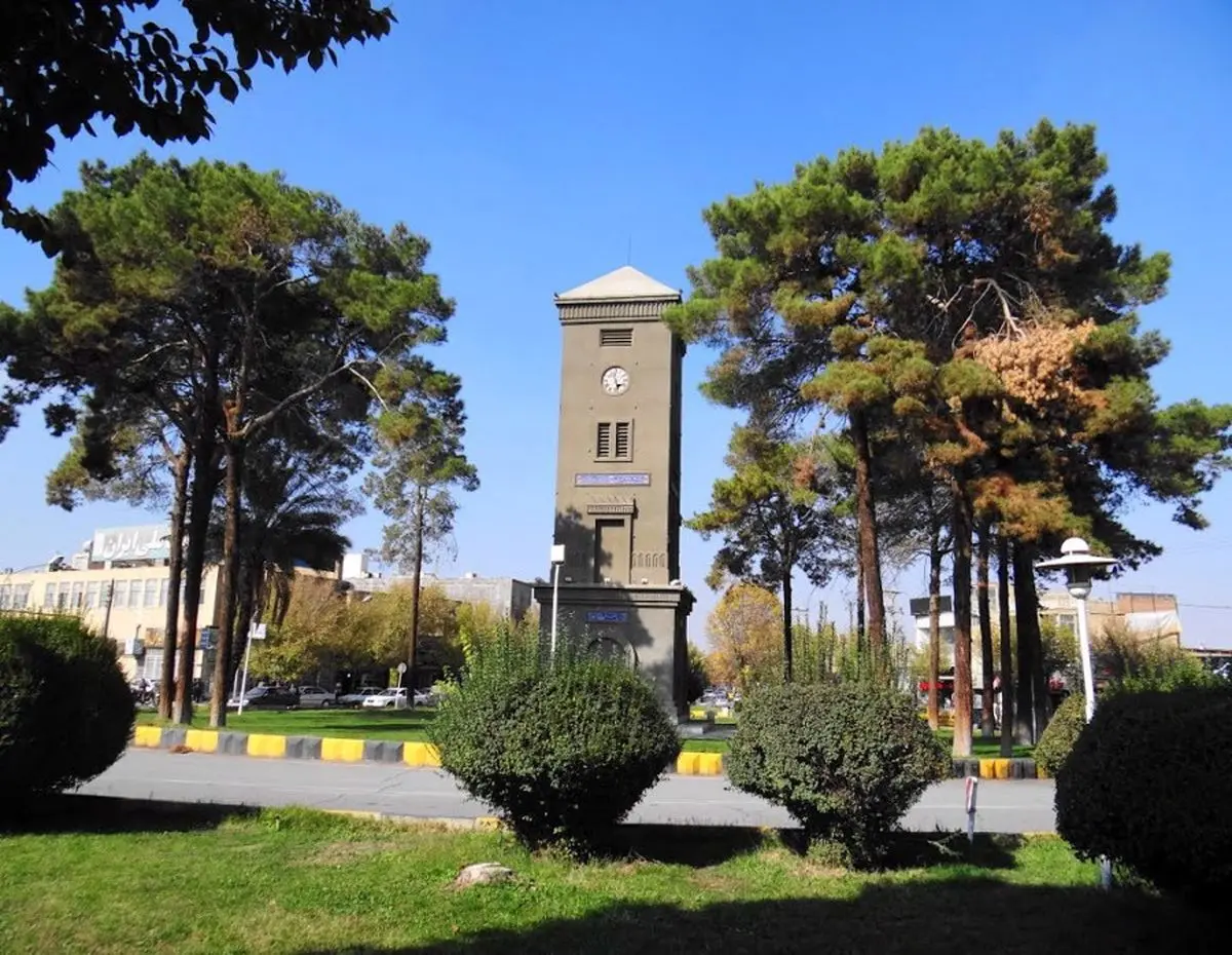 داستان ساعتی که دقیقا مرکز ایران است/ ویدئو
