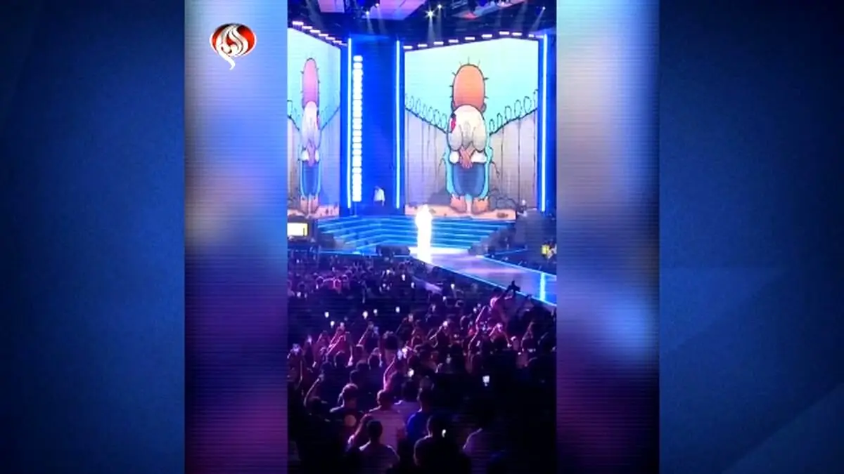 رپر معروف ترکیه‌ای در کنسرتش پیراهنی با نماد هویت فلسطین به تن کرد
