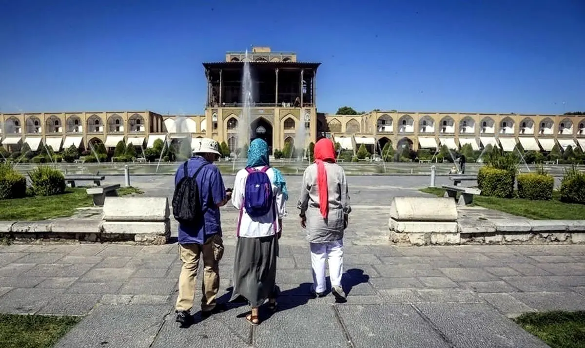 ضرغامی: در حال پیگیری اینترنت بدون فیلتر برای گردشگران خارجی هستیم
