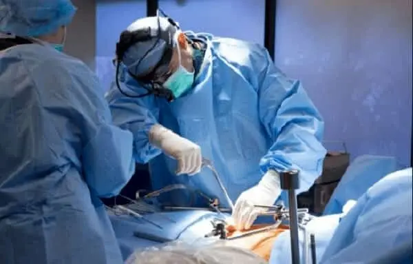 کمک فوری برای درمان پدر سرطانی

