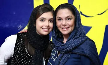 مستانه مهاجر در آغوش دخترش «نفس»/ عکس


