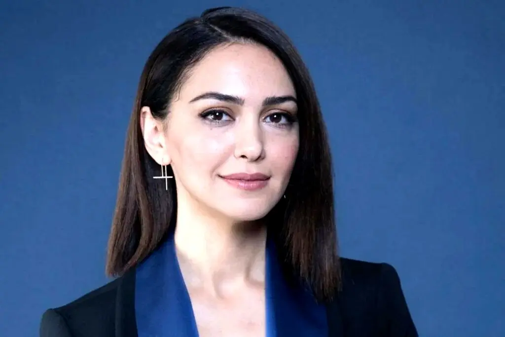 بیوگرافی نازنین بنیادی؛ از بازیگری در «ارباب حلقه‌ها» تا فعالیت‌های سیاسی
