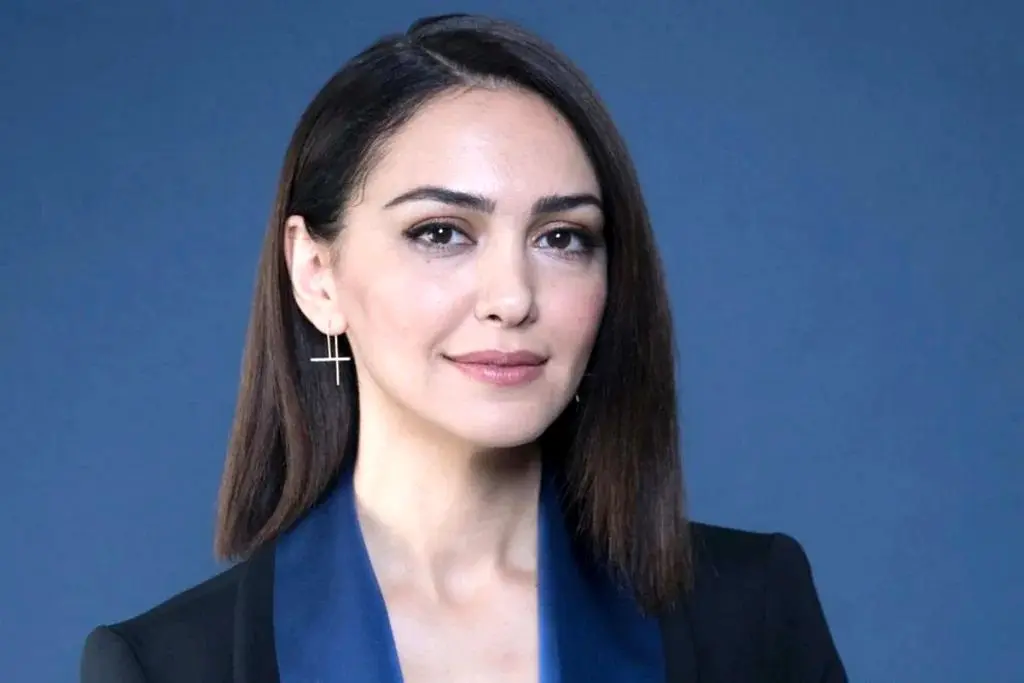 بیوگرافی نازنین بنیادی؛ از بازیگری در «ارباب حلقه‌ها» تا فعالیت‌های سیاسی
