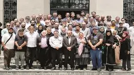 لزوم نمایش افتخارات و دستاوردهای کشور