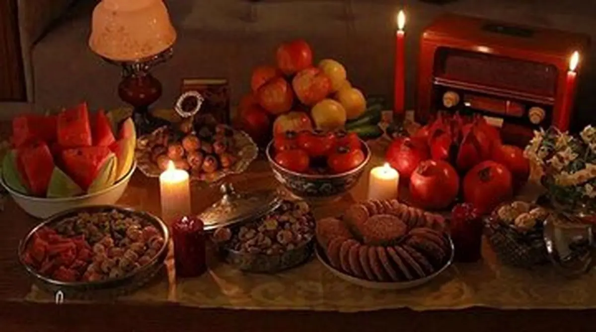 چرا در شب یلدا رنگ قرمز رسم است؟
