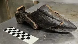 کشف یک «کفش» استثنایی 500 ساله در «چاه توالت»
