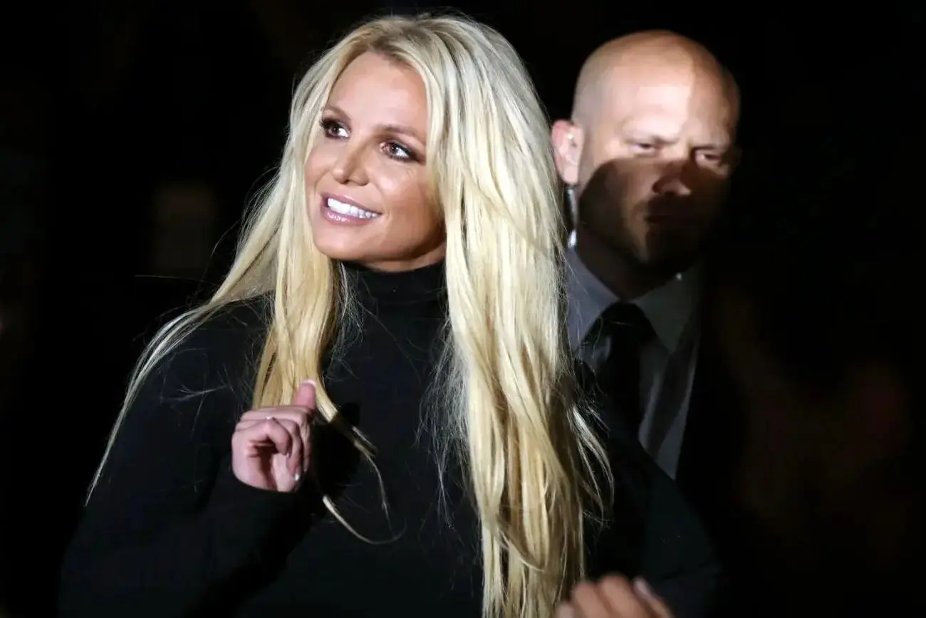 بریتنی اسپیرز می‌گوید با این خانواده‌اش «شانس آورده که زنده است»
