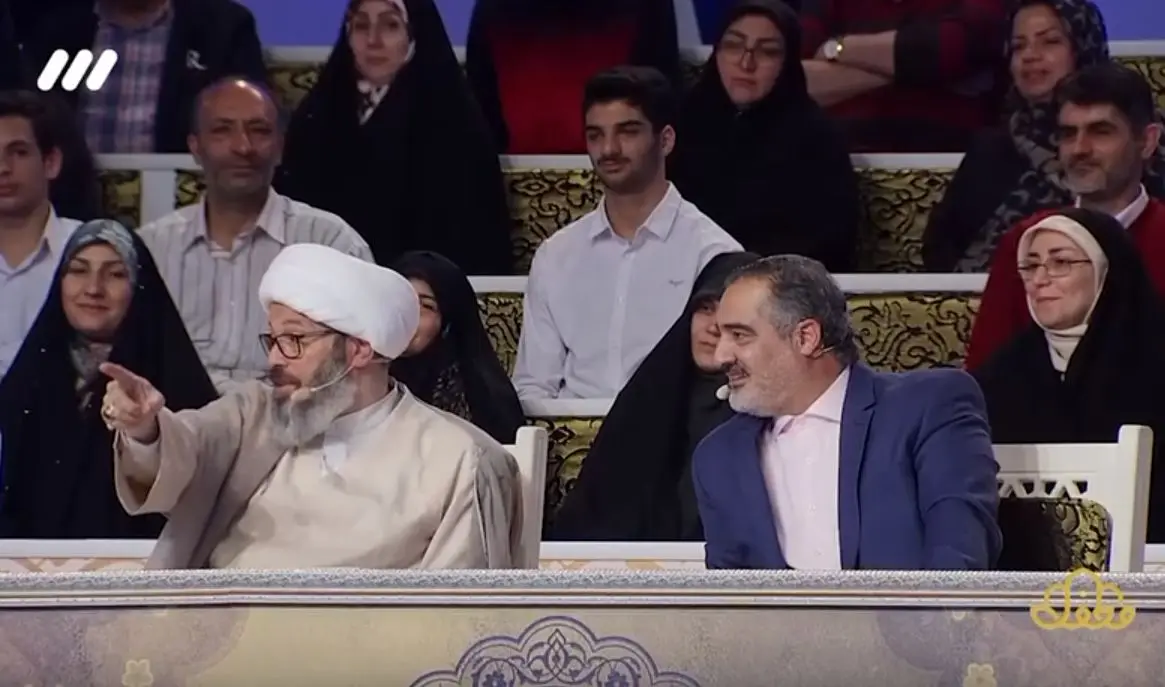 آواز خواندن یک روحانی روی آنتن صداوسیما/ ویدئو