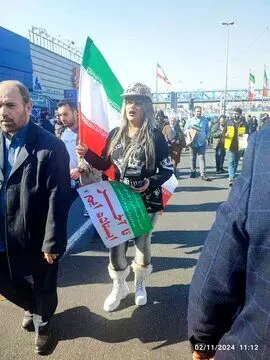 روزنامه همشهری: بی حجابهای شرکت کننده در راهپیمایی22 بهمن هم متدینند هم انقلابی و هم در مسیر حق، البته با اندکی خطا
