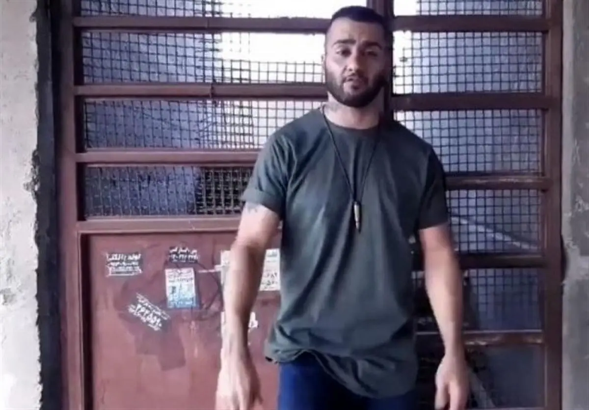 توماج صالحی به اتهام «افساد فی الارض» به ۶ سال و ۳ ماه حبس محکوم شد/ او از اتهامات «توهین به رهبری» و «ارتباط با دول متخاصم» تبرئه شد

