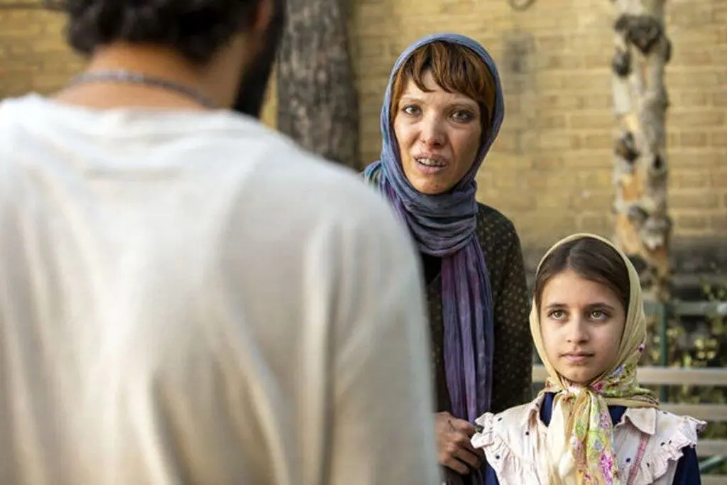 اکران فیلم سینمایی «علف‌زار» از فردا در سینماهای کشور