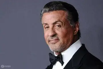 دختران سیلوستر استالونه از نیروی دریایی آمریکا دفاع شخصی یاد می‌گیرند/ عکس
