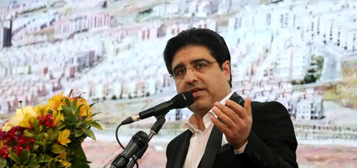 مجری باسابقه تلویزیون روی تخت بیمارستان
