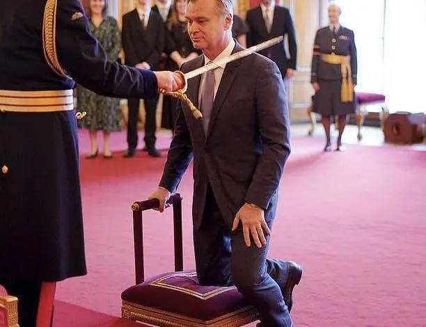 نولان لقب شوالیه دریافت کرد 
