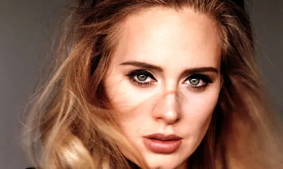 وقتی «ادل» با غم عشق نوجوانی‌اش، می‌ترکاند