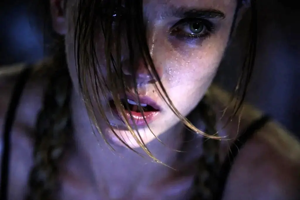 ۱۰ فیلم به شدت اضطراب‌آوری که تماشای آن‌ها شبیه یک حمله عصبی تمام عیار است
