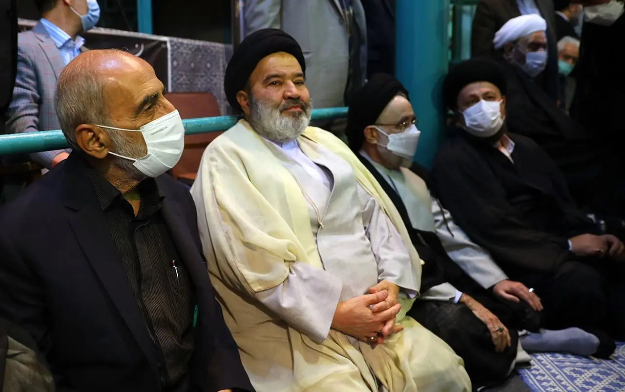 حسین شریعتمداری : آقای دعایی چهره ای دلسوز و مردمی بود/ با وجود اختلاف نظرات همیشه احترام یکدیگر را داشتیم