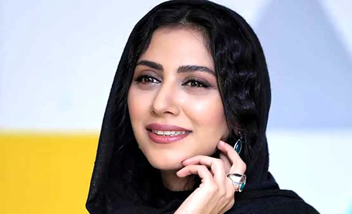 مونا فرجاد مورد سرقت و حمله قمه کشی قرار گرفت
