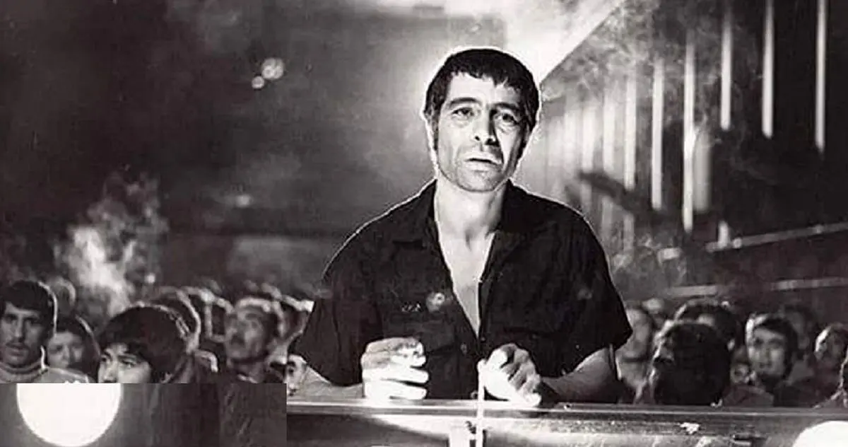 بهروز وثوقی جایزه بز بالدار سینما را برد؛ عکس‌ تاریخی با مسعود کیمیایی
