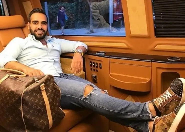 ببینید / واکنش گستاخانه ساشا سبحانی به احضارش در دادسرای تهران + فیلم