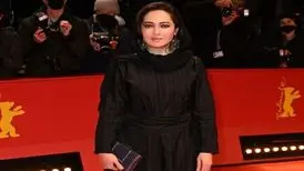 نیکی کریمی در اختتامیه «جشنواره برلین» ۲۰۲۲ +  فیلم