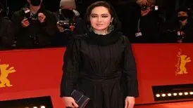 نیکی کریمی در اختتامیه «جشنواره برلین» ۲۰۲۲ +  فیلم