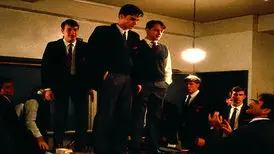 سکانس جالب فیلم"انجمن شاعران مرده" با بازی رابین ویلیامز