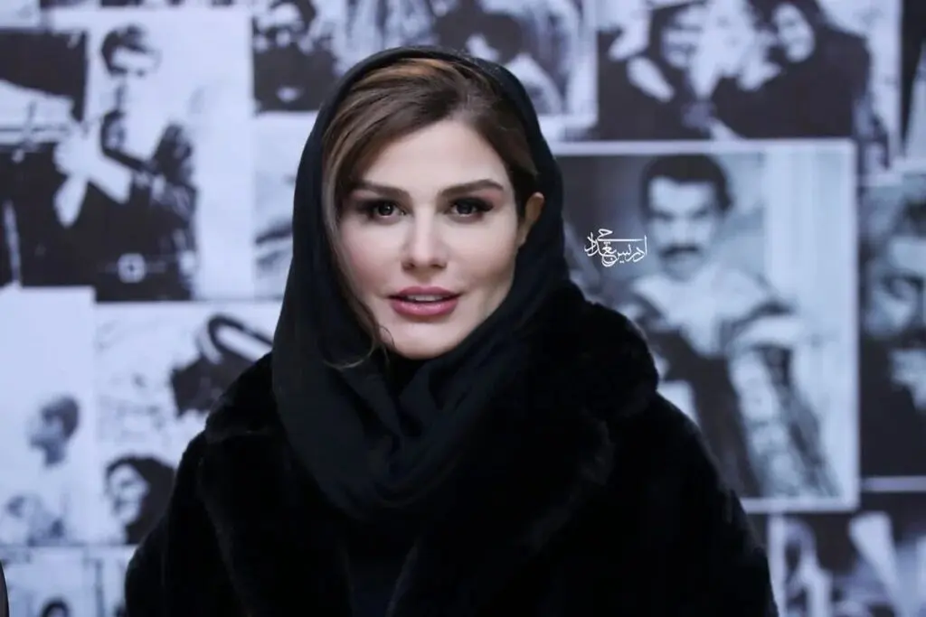 بیوگرافی رز رضوی؛ از مترجمی زبان اسپانیایی تا شایعه ازدواج با محمدرضا شریفی‌نیا