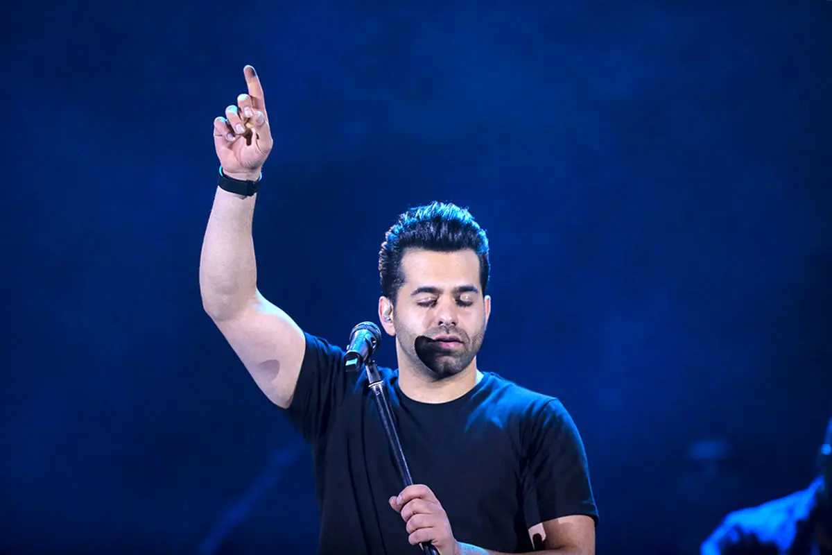 دانلود آهنگ لیلا با صدای رضا بهرام همراه با متن | آهنگسازی تهمورس پورناظری