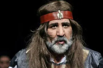 بازیگر سینما و تلویزیون: بازیگری از تئاتر شروع می‌شود
