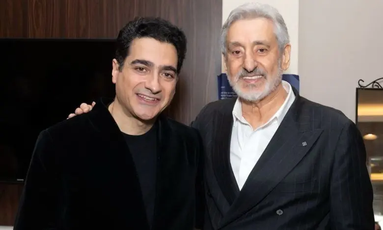 آقای شجریان «ابی» به هر هنرمندی نزدیک شد، عاقبت به خیر نشد! واکنش تند خبرگزاری تسنیم به عکس یادگاری این دو هنرمند