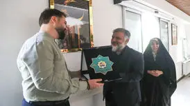 تقدیر از جمال رستم‌زاده در ویژه‌برنامه «ستارگان خبرفوری»