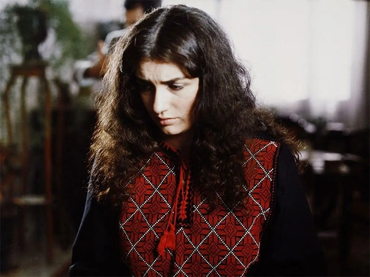 نظر رهبر انقلاب درباره حجاب بازیگران یک فیلم/ چه کسی حکم «توقیف» داد؟
