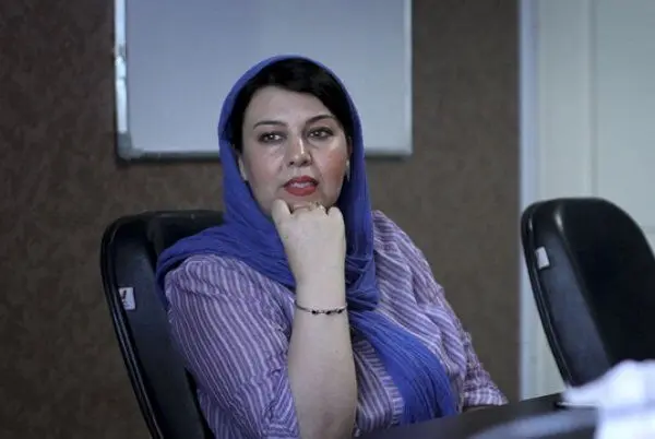 گیتی قاسمی: بعد از طلاق از همسرم  در تهران جایی نداشتم بمانم، شب ها در نمازخانه فرودگاه می‌خوابیدم