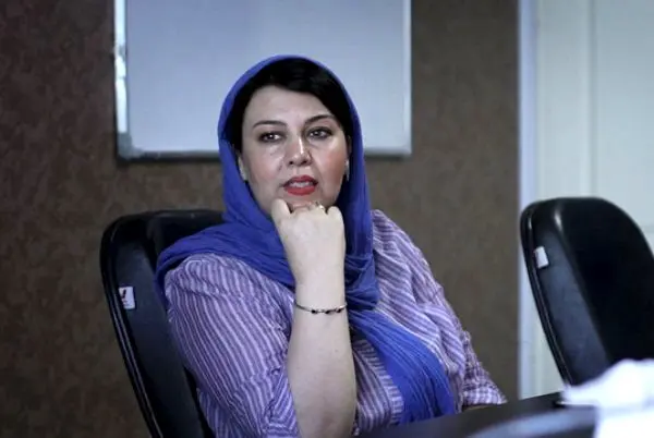 گیتی قاسمی: بعد از طلاق از همسرم  در تهران جایی نداشتم بمانم، شب ها در نمازخانه فرودگاه می‌خوابیدم