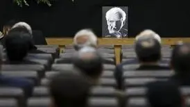 جای خالی انبوه مخاطبان در آیین یادبود کیومرث پوراحمد
