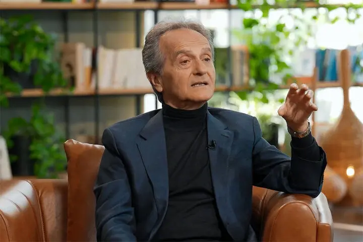 اجرای قطعه مانگار «رقص عذرا» به یاد مادر شهرداد روحانی
