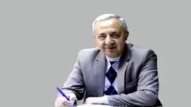 امروز یا نوه‌داری می‌کنم یا در میان هزاران کتاب نخوانده‌ام می‌گردم
