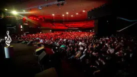 تندیس موسیقی و تئاتر حافظ در دستان عقیلی؛ قربانی؛ رحمانیان و افشاریان