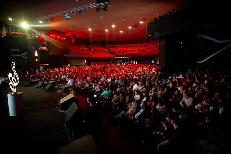 تندیس موسیقی و تئاتر حافظ در دستان عقیلی؛ قربانی؛ رحمانیان و افشاریان