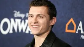 عکس های عاشقانه بازیگر مرد عنکبوتی و نامزدش زندیا در مراسم توپ طلای 2021