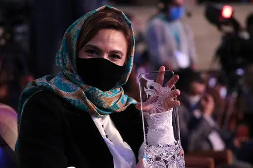 گلاره عباسی «زخم کاری» را شنیدنی کرد