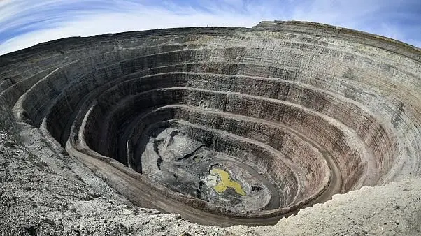 معدنی که اندازه یک شهر عمق دارد! 